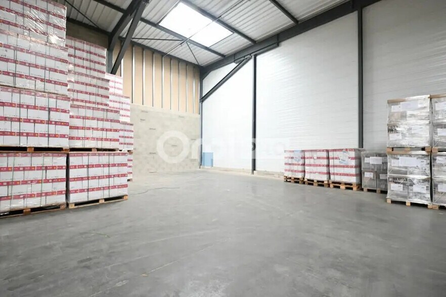 Local d’activités dans Sennecey-le-Grand à louer - Photo intérieure – Image 3 sur 4