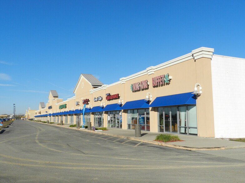 301 Towne Center Blvd, Van Wert, OH à louer - Photo de l’immeuble – Image 2 sur 2