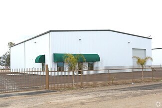 Plus de détails pour 6717 Cherry ave, Bakersfield, CA - Industriel/Logistique à louer