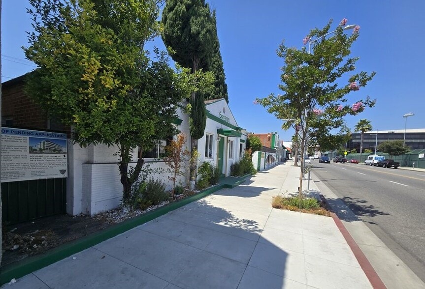 175-177 S Robertson Blvd, Beverly Hills, CA à louer - Photo de l’immeuble – Image 3 sur 31