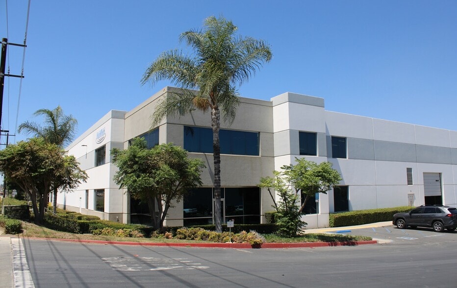 22520 Temescal Canyon Rd, Corona, CA à louer - Photo de l’immeuble – Image 2 sur 5