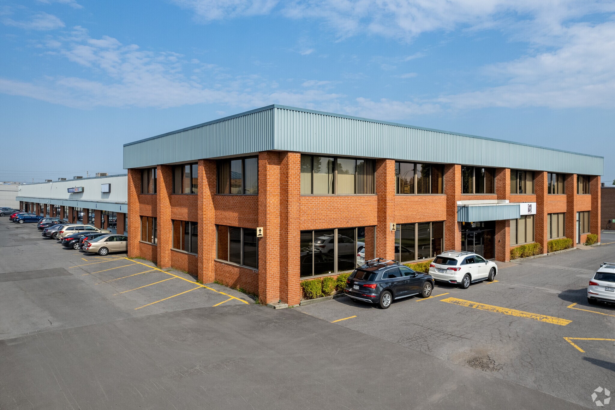 151 Boul De Mortagne, Boucherville, QC à louer Photo principale– Image 1 sur 14