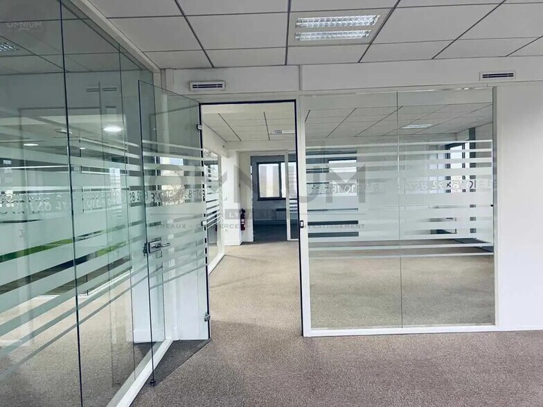 Bureau dans Lyon à louer - Photo de l’immeuble – Image 3 sur 6