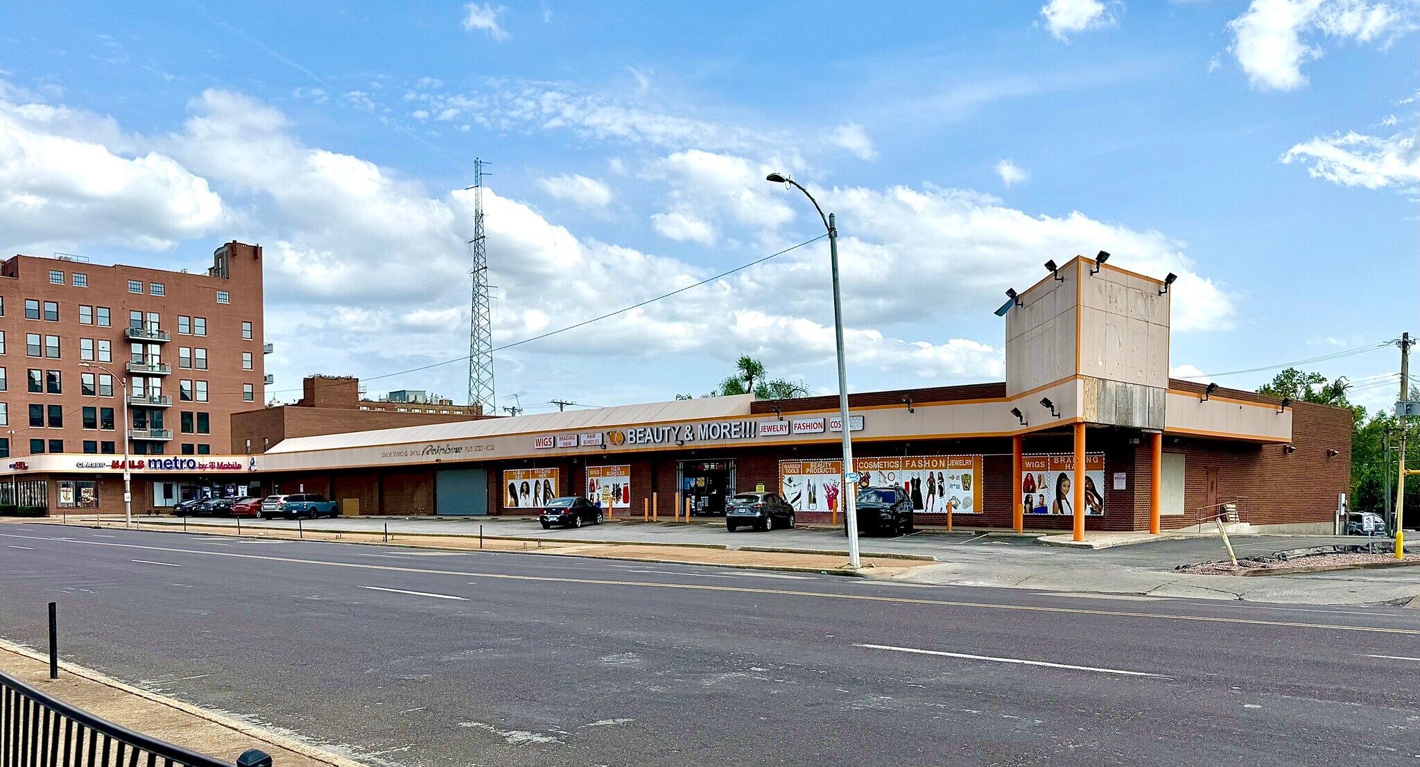 4940-4956 Delmar Blvd, Saint Louis, MO à louer Photo principale– Image 1 sur 5