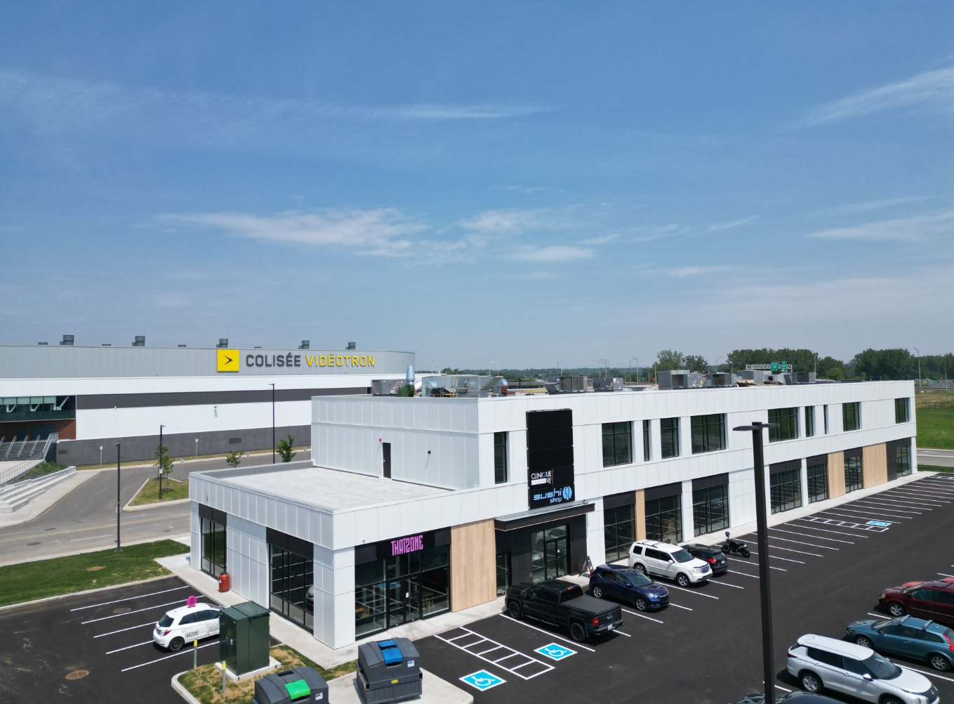 2605 St Des Vitrines, Trois-Rivières, QC à louer Photo principale– Image 1 sur 3