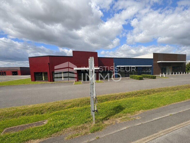 Local commercial dans PRINGY à vendre - Photo de l’immeuble – Image 3 sur 4