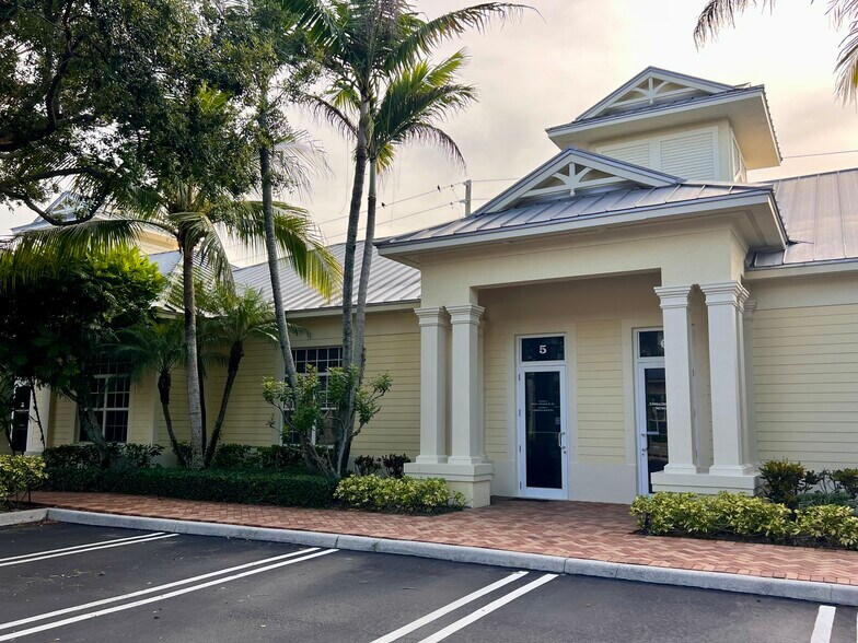 1935 Commerce Ln, Jupiter, FL à vendre - Photo de l’immeuble – Image 1 sur 9