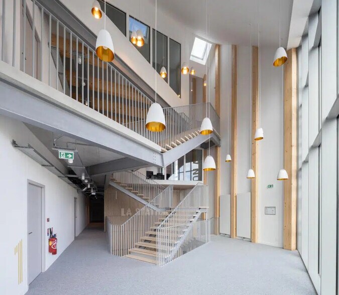 Bureau dans Angers à louer - Photo de l’immeuble – Image 3 sur 9
