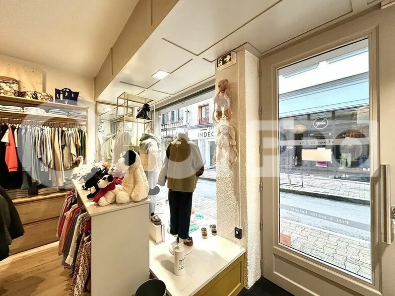 Local commercial dans Limoges à vendre - Photo intérieure – Image 2 sur 9