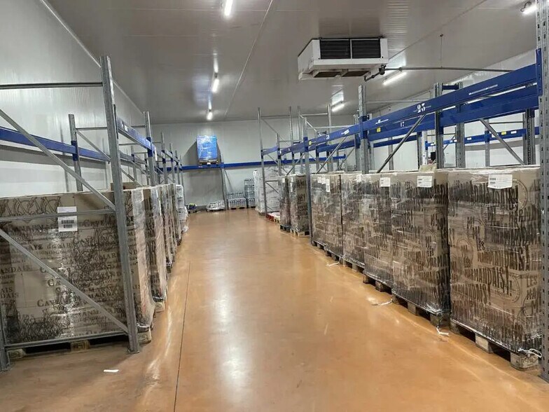 Industriel/Logistique dans Argentan à louer - Photo de l’immeuble – Image 3 sur 7