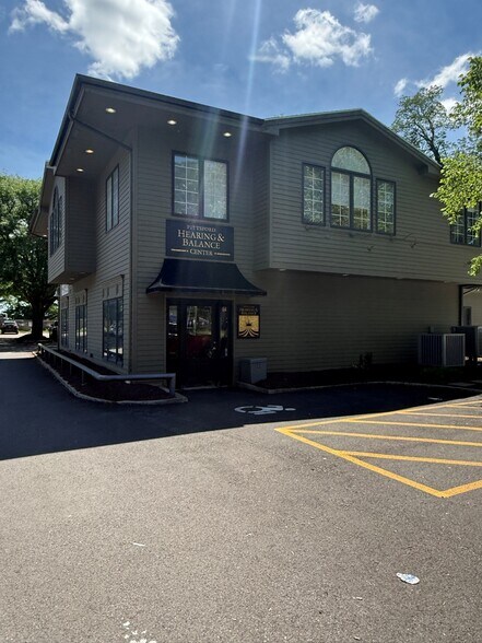 56 N Main St, Pittsford, NY à louer - Photo de l’immeuble – Image 3 sur 5
