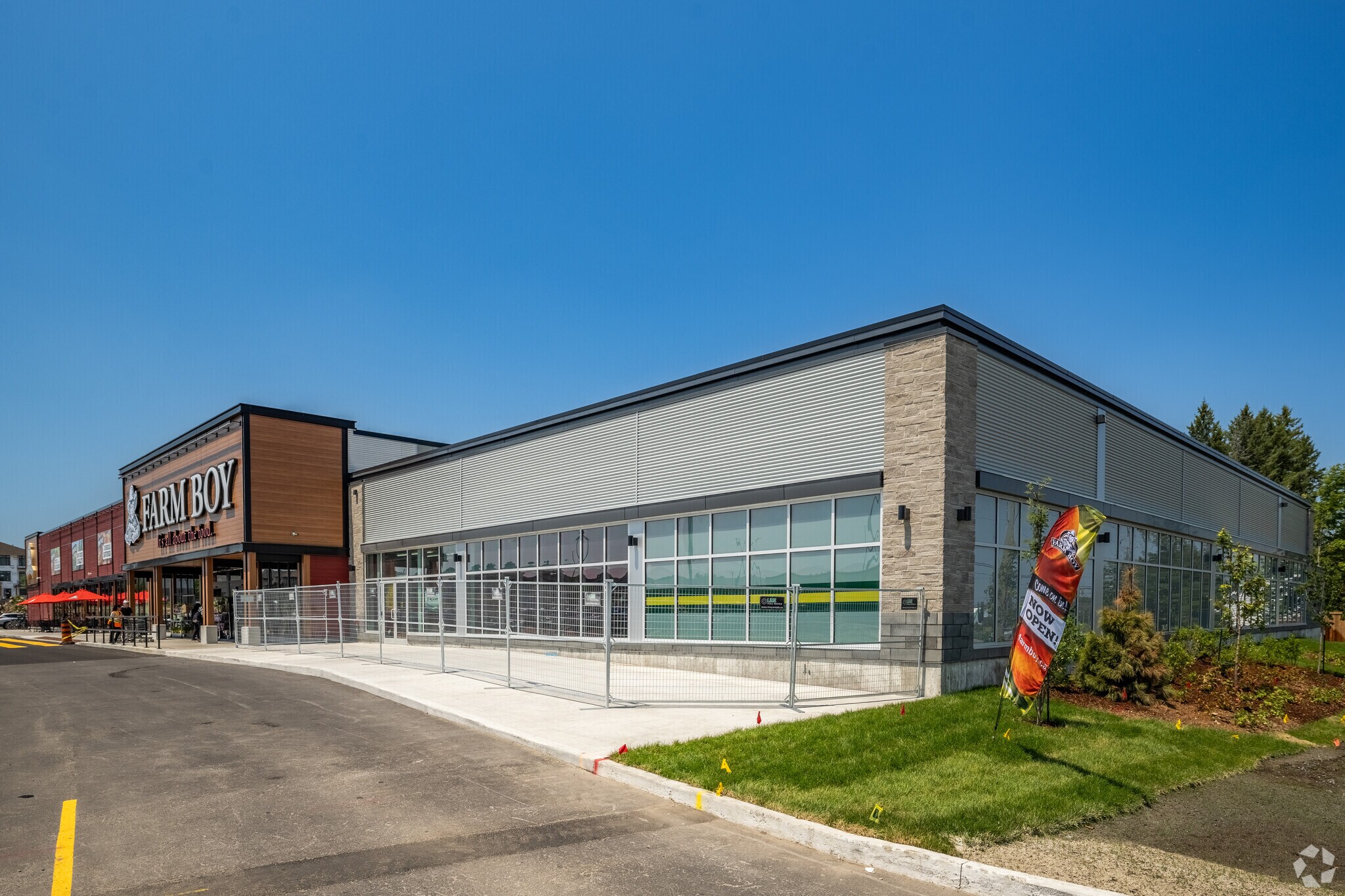 4828 Bank St, Gloucester, ON à louer Photo principale– Image 1 sur 4