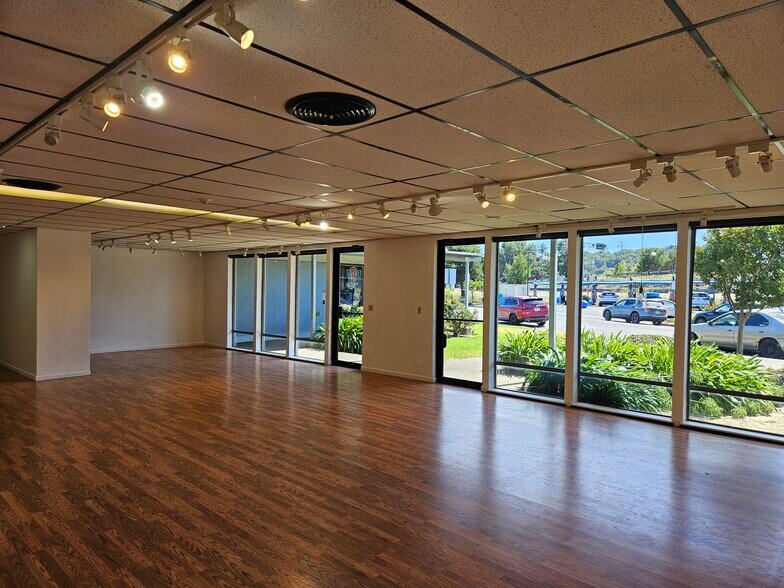993 Francisco Blvd E, San Rafael, CA à louer - Photo de l’immeuble – Image 2 sur 12