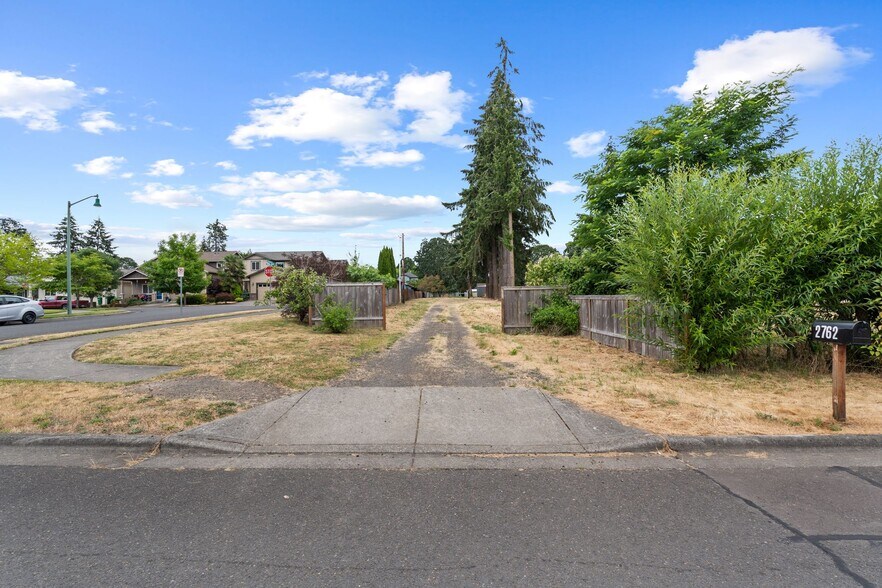 2762 Willamina Ave, Forest Grove, OR à vendre - Photo de l’immeuble – Image 2 sur 14