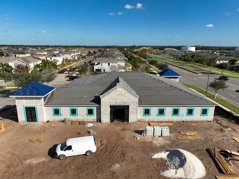 7239 Paradiso Dr, Apollo Beach, FL à louer - Photo de la construction – Image 2 sur 3