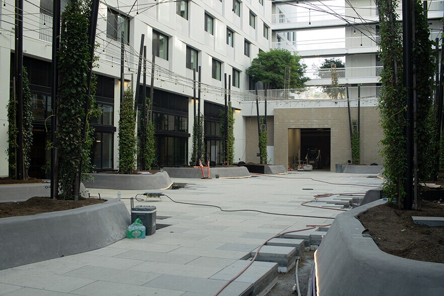 200 Mesnager St, Los Angeles, CA à louer - Photo de l’immeuble – Image 3 sur 18