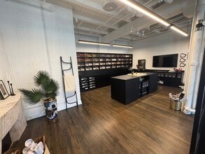 1517 W Carroll Ave, Chicago, IL à louer Photo intérieure– Image 2 sur 5