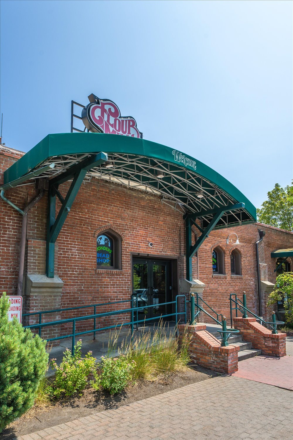 621 W Mallon Ave, Spokane, WA à louer Photo de l’immeuble– Image 1 sur 14