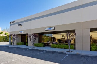 38340 Innovation Ct, Murrieta, CA à louer Photo intérieure– Image 1 sur 6