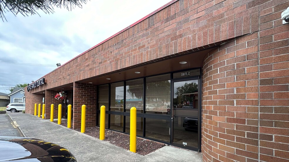 2020 9th Ave, Longview, WA à louer - Photo de l’immeuble – Image 2 sur 9
