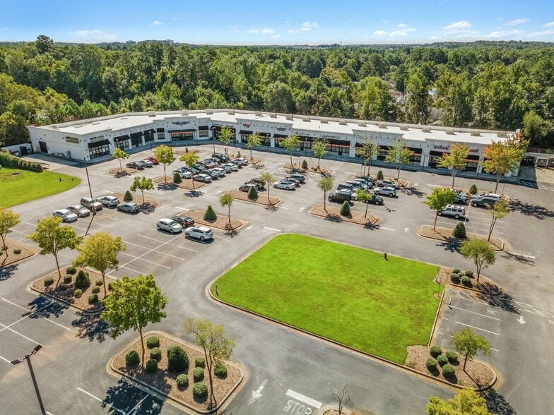 735 N Main St, Alpharetta, GA à louer - Photo de l’immeuble – Image 3 sur 14