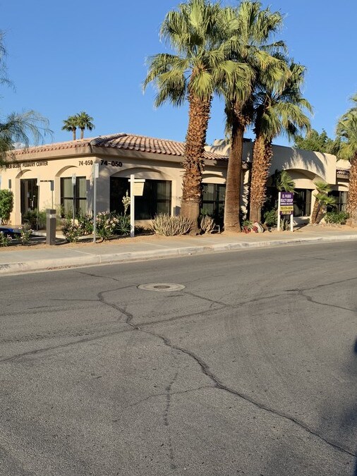 74050 Alessandro Dr, Palm Desert, CA à louer Photo principale– Image 1 sur 12