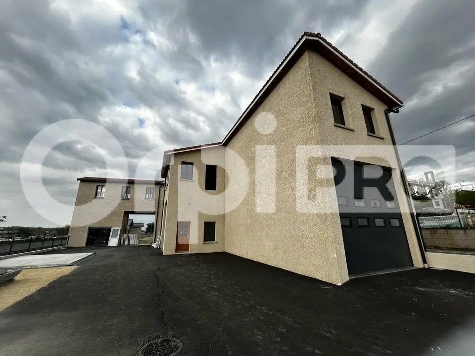 Bureau dans Ternay à louer Photo de l’immeuble– Image 1 sur 5