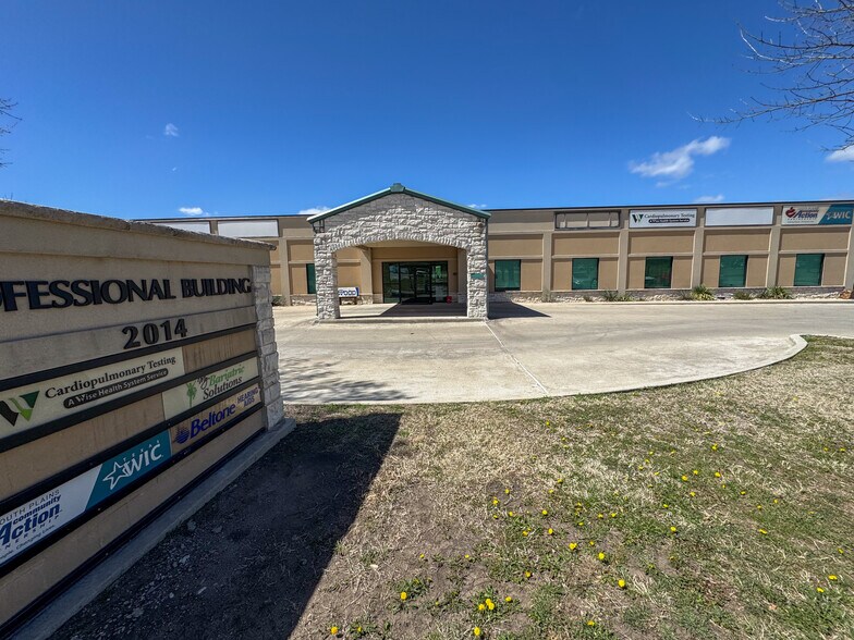 2014 Ben Merritt Dr, Decatur, TX à louer - Photo de l’immeuble – Image 3 sur 28