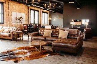 Plus de détails pour 101 S 4th St, Crockett, TX - Local commercial à vendre