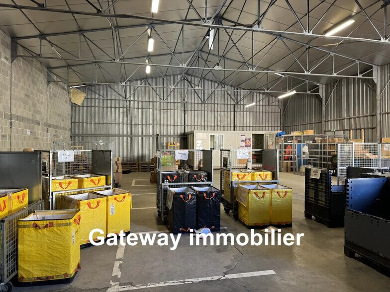 Industriel/Logistique dans Issoire à louer - Photo de l’immeuble – Image 3 sur 7