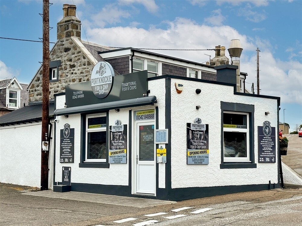 Portknockie Fish & Chip Shop, Portknockie à vendre Photo de l’immeuble– Image 1 sur 17