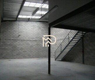 Plus de détails pour Industriel/Logistique à louer