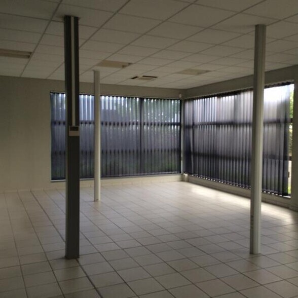 Bureau dans Parçay-Meslay à vendre - Photo intérieure – Image 2 sur 7
