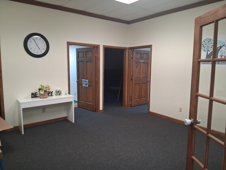 1370 N Fairfield Rd, Beavercreek, OH à louer - Photo de l’immeuble – Image 3 sur 8