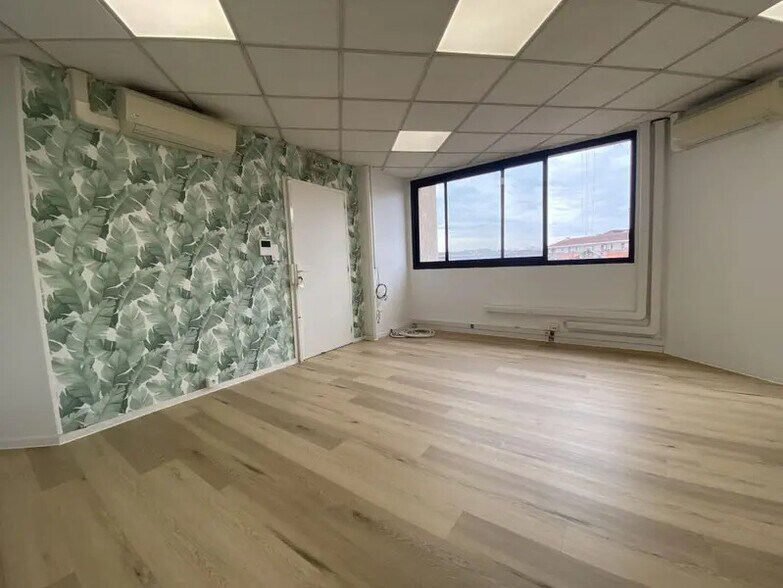 18 Place Roguet, Toulouse à louer - Photo intérieure – Image 2 sur 17