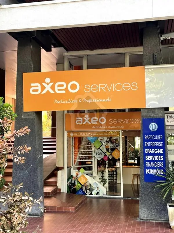 Plus de détails pour Local commercial à louer