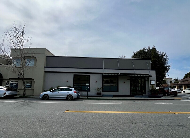 765 Cedar St, Santa Cruz, CA à vendre - Photo de l’immeuble – Image 3 sur 11