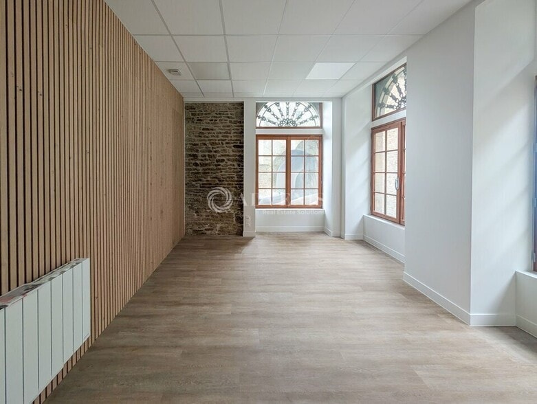 Bureau dans Dinan à louer - Photo intérieure – Image 3 sur 6