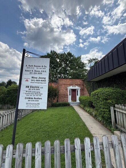 13411-13447 New Hampshire Ave, Silver Spring, MD à louer - Photo de l’immeuble – Image 3 sur 5