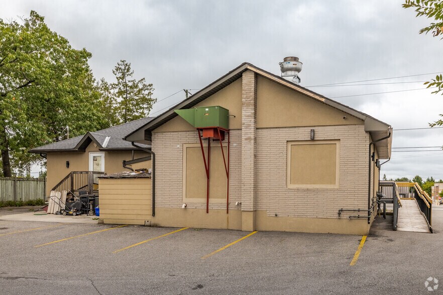 1133 Carp Rd, Ottawa, ON à vendre - Photo de l’immeuble – Image 2 sur 2