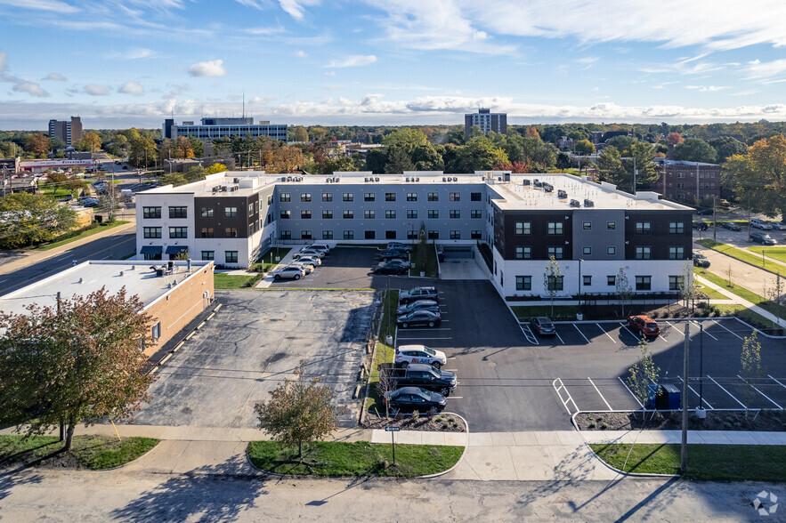 1021 Jefferson St, Muskegon, MI à louer - Photo de l’immeuble – Image 2 sur 12