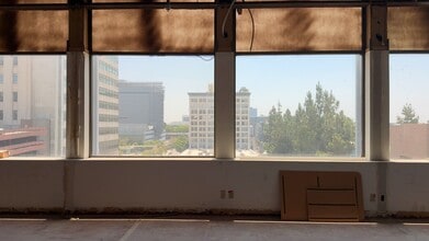 207 S Broadway, Los Angeles, CA à louer - Vidéo sur l’annonce professionnelle 