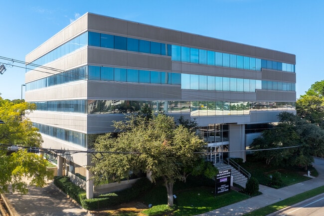 Plus de détails pour 1112 E Copeland Rd, Arlington, TX - Bureau à vendre