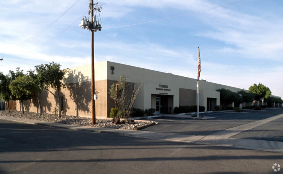 2829-2847 W McDowell Rd, Phoenix, AZ à louer - Photo de l’immeuble – Image 3 sur 4