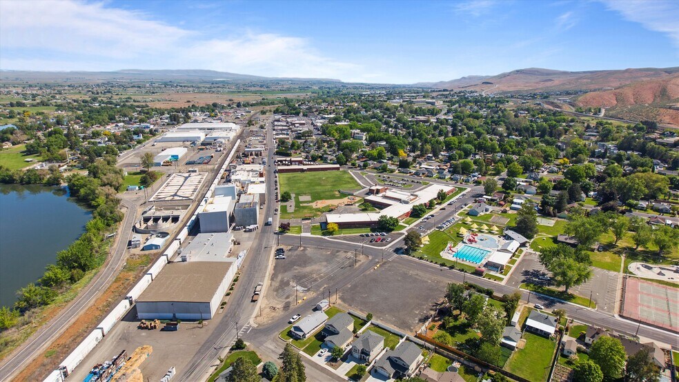 725 Park ave, Prosser, WA à vendre - Photo de l’immeuble – Image 2 sur 21