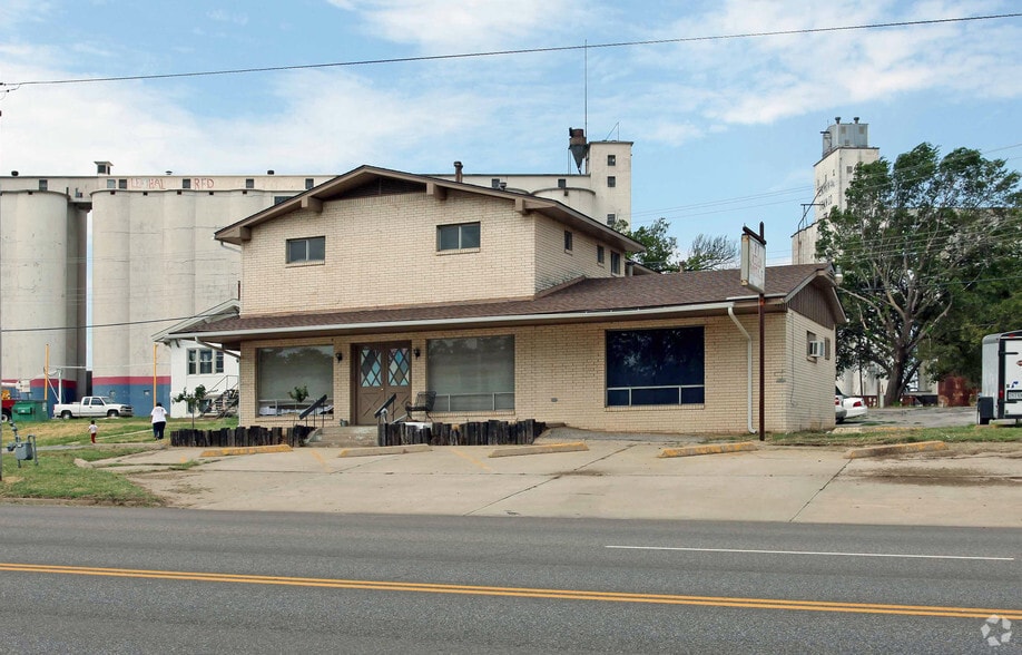 1020 S Rock Island Ave, El Reno, OK à vendre - Photo principale – Image 1 sur 2