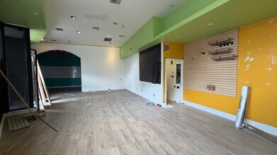 5100-5102 Lankershim Blvd, North Hollywood, CA à louer Photo intérieure– Image 2 sur 6