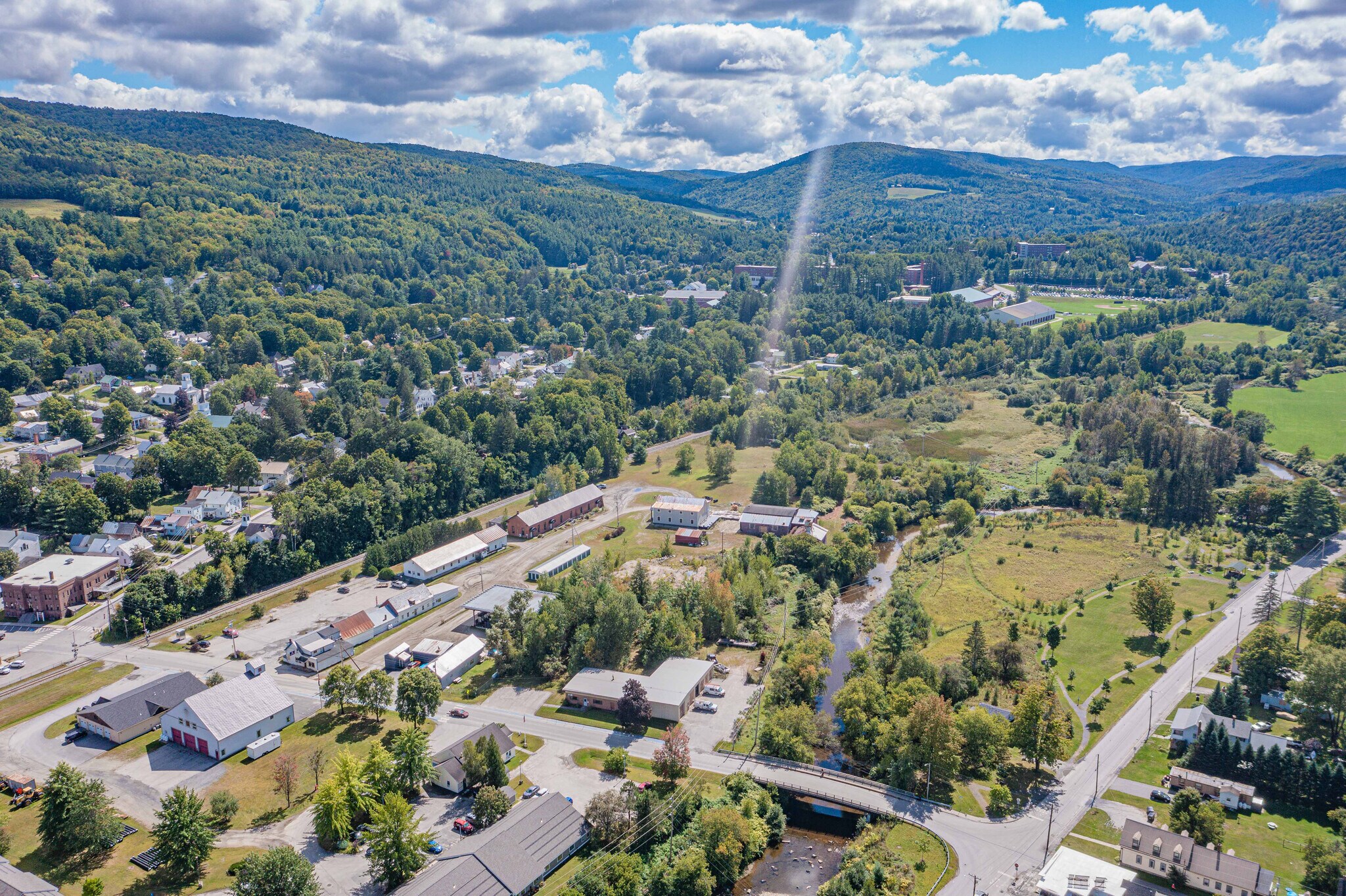 13 Wall St, Northfield, VT à vendre Photo principale– Image 1 sur 9