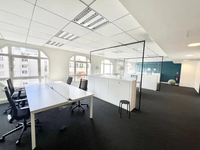 Bureau dans Puteaux à louer Photo de l’immeuble– Image 1 sur 9