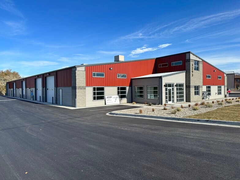 3293 Midland Dr, Ogden, UT à louer - Photo de l’immeuble – Image 2 sur 4